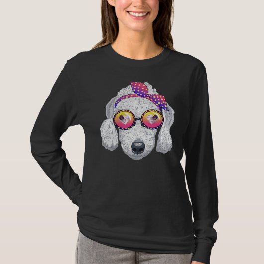 眼鏡をかけている可愛い白いプードル犬 Tシャツ (正面)