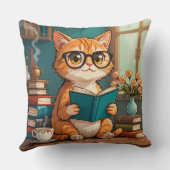 眼鏡をかけている愛読らしい猫の本 クッション (裏面)