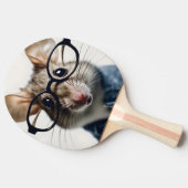 眼鏡を掛けた野ネズミ 卓球ラケット (横)