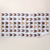 眼鏡フランスのをかけている可愛いブルドッグ ビーチタオル (正面)