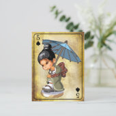 着物日本のの女の子が履物を調べる ポストカード (スタンド正面)