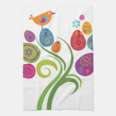 着色された卵および花が付いているイースター木 キッチンタオル (縦)