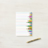 着色された鉛筆ライン ポストイット (デスク上)