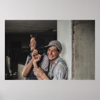 着色された1968年ヨーロッパの若いカップルポートレート ポスター