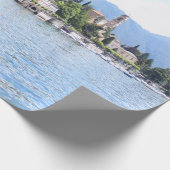 着陸式黄色船近接建物 ラッピングペーパー (角)