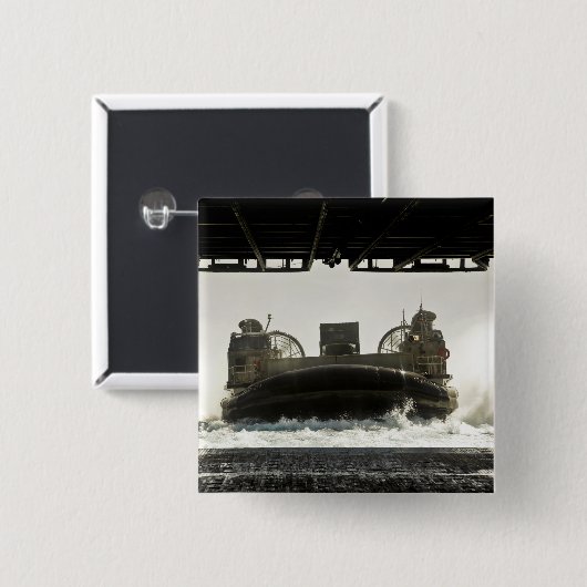 着陸船のエアクッションが入る準備をする 缶バッジ (正面&裏面)