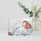 睡眠のベビーの初めてのクリスマスの写真 シーズンポストカード (スタンド正面)