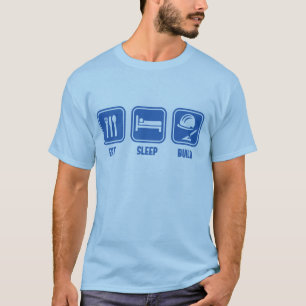 睡眠の造り、建築者のおもしろいなスローガンのTシャツの青を食べて下さ Tシャツ