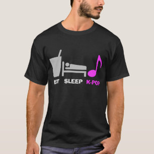 睡眠のKpopのTシャツを食べて下さい(暗い) Tシャツ