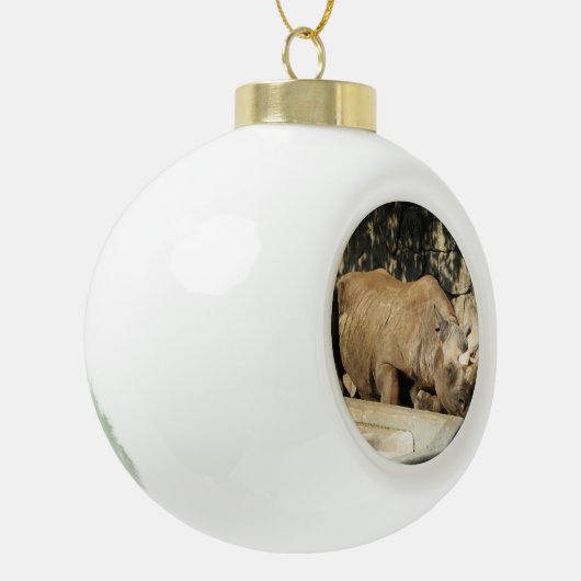 睡眠中のサイ セラミックボールオーナメント (左)