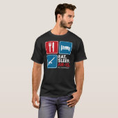 睡眠AR-15を-赤い青および白い食べて下さい Tシャツ (正面フル)