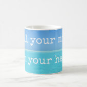 瞑想あなたの心を開くハート コーヒーマグカップ (中央)