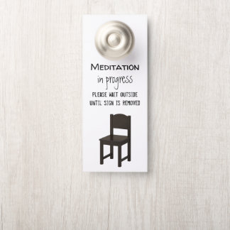 瞑想の進行中のドアハンガー ドアノブサイン