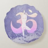 瞑想インストラクターヨガポーズオムサイン ラウンドクッション (裏面)