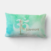瞑想インストラクター水色ヨガポーズオムサイン ランバークッション (裏面)