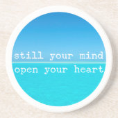 瞑想マインドフル引用文:静かな心、オープンハートC コースター (正面)