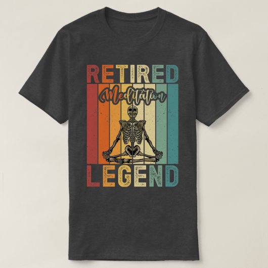 瞑想退職した面白い退職レトロスケルトン Tシャツ (デザイン正面)