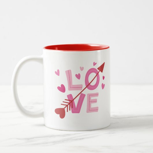 矢が貫通したLoveの文字 - バレンタインデー ツートーンマグカップ (左)