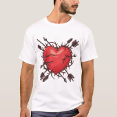 矢で刺されて囲まれたハート Tシャツ (正面)