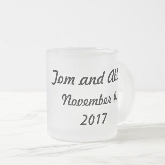 矢印で身を包んだマグ フロストグラスマグカップ (正面右)