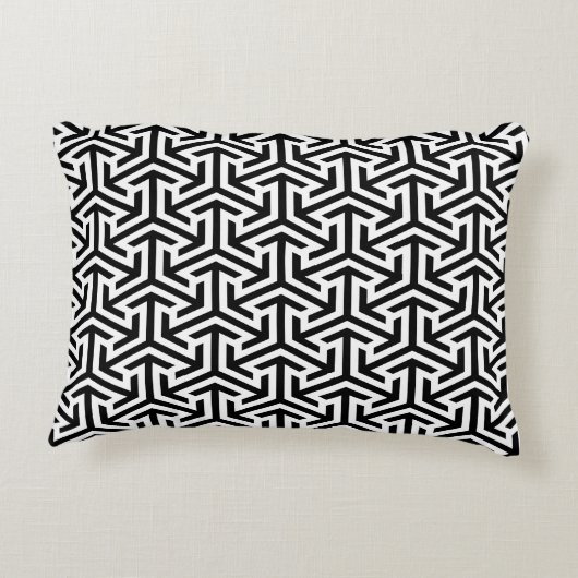 矢印の黒と白の幾何学的パターン アクセントクッション (裏面)
