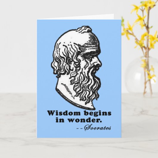 知恵は驚異Socratesの引用文のTシャツで始まります カード (黄色い花)