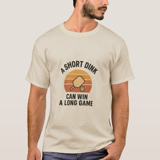 短いダンクで長いゲームに勝つ Tシャツ (正面)