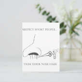 短い人を尊重 – 鼻毛をトリミング ポストカード (スタンド正面)