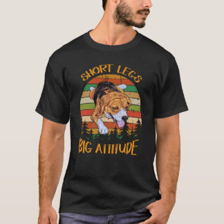 短い31本の足と大きな態度を持つかわいいビーグル Tシャツ