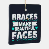 矯正器具で美しい顔を作る セラミックオーナメント (右)
