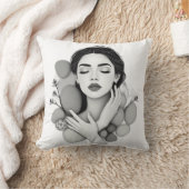 石と植物を持つ穏やかな女性 クッション (ブランケット)