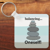 石のバランス キーホルダー (正面)