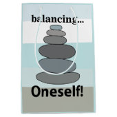 石のバランス ミディアムペーパーバッグ (正面)