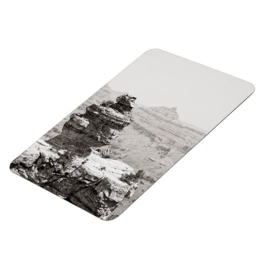 石の寺院 マグネット (左側)