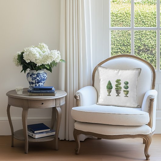 石の植え込みとチェックのストライプのトピアリー ツリー クッション