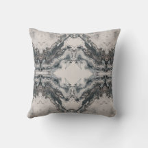 石の神話が生まれる - シンメトリック ダークスケープ