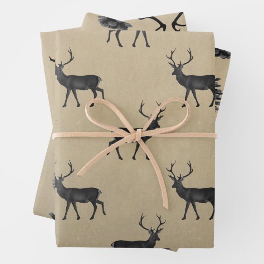 石の背景に〔雄ジカの〕枝角、モミの木 ラッピングペーパーシート (インサイチュ)