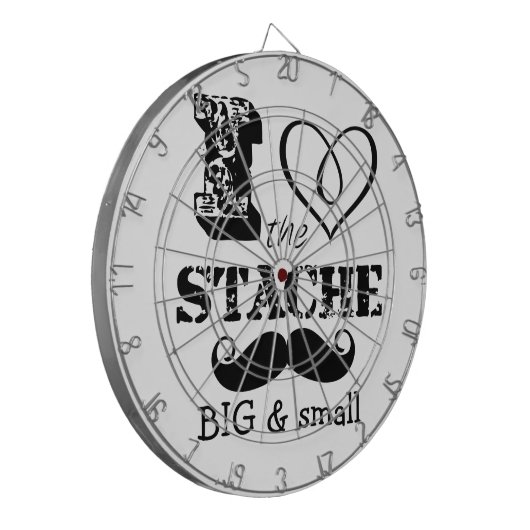 石の髭の模様 ダーツボード (正面左)