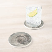 石のDactyliocerasのアンモナイト コースター (側面)