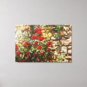 石垣に赤いバラ キャンバスプリント (正面)