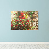 石垣に赤いバラ キャンバスプリント (インサイチュ (ウッドフロア))