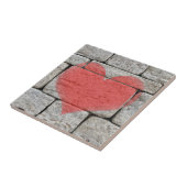 石塀の赤い落書きのハート タイル (側面)