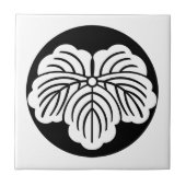 石持ち地抜き蔦 タイル (正面)