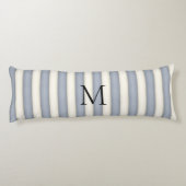 石板グレー&アンティークホワイトストライプモノグラムのズ ボディピロー (裏面)