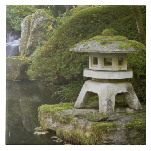 石灯籠と天の滝 タイル (正面)