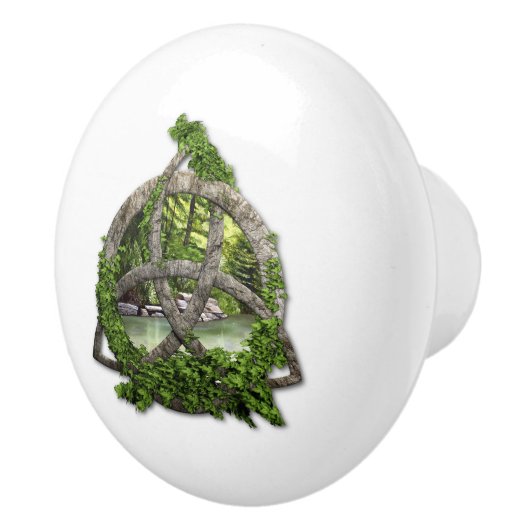 石造りのケルト族の三位一体の結び目 セラミックノブ (右)