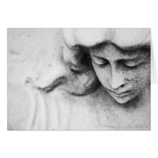 石造りの天使 (正面横)