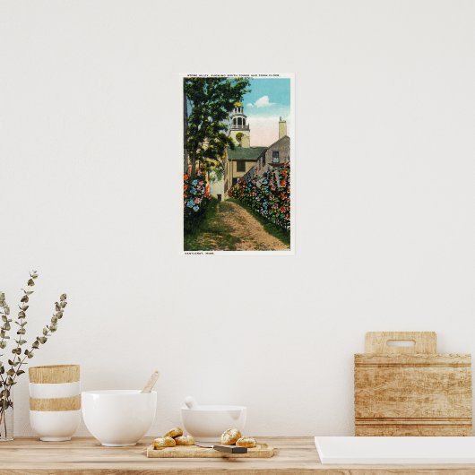 石造りの路地ビューの南塔と町の時計 ポスター (キッチン)