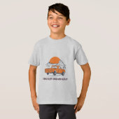 砂と後悔に支えられた砂漠キャンプ Tシャツ (正面フル)