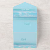 砂の上にハートを持つ結婚ビーチ オールインワン招待状 (外側)